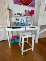 Buro / bureau / make-up tafel met kruk wit., Kinderen en Baby's, Kinderkamer | Tafels en Stoelen, Ophalen, Gebruikt, Tafel(s) en Stoel(en)