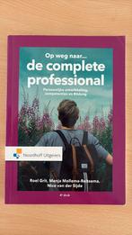 Social Work - Op weg naar...de complete professional, Roel Grit; Nico van der Sijde; Menja Mollema-Reitsema, Sociale wetenschap
