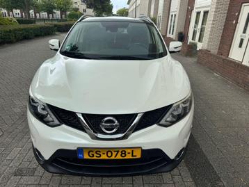 Nissan Qashqai 1.6 Dig-t 120KW 2WD 2015 Wit beschikbaar voor biedingen