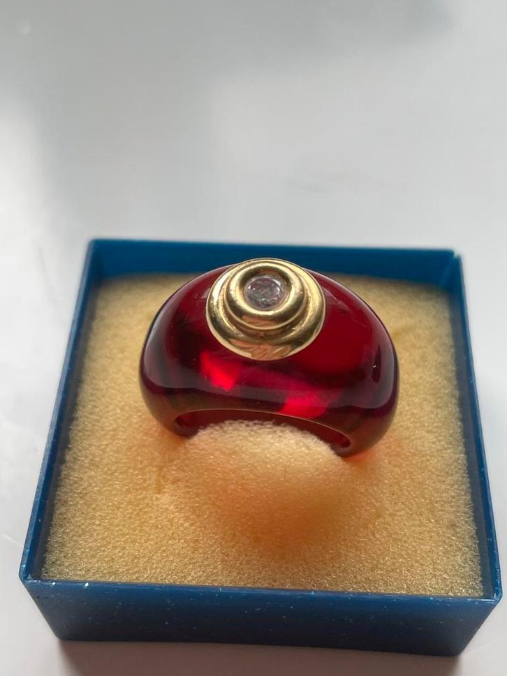 Resin Ring met 18k Gouden Kroon & Diamant, Sieraden, Tassen en Uiterlijk, Ringen, Zo goed als nieuw, Dame, 17 tot 18, Rood, Kunststof
