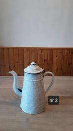 EMAILLE GEADERDE KOFFIEPOT., Ophalen of Verzenden