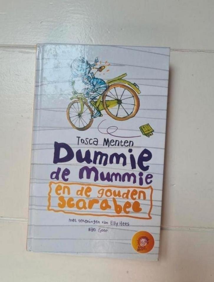 Dummie de Mummie en de gouden scarabee, Boeken, Kinderboeken | Jeugd | 10 tot 12 jaar, Zo goed als nieuw, Ophalen of Verzenden