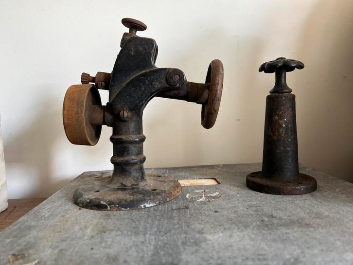 OUD IJZER/ TER DECORATIE, Antiek en Kunst, Antiek | Gereedschap en Instrumenten, Ophalen of Verzenden