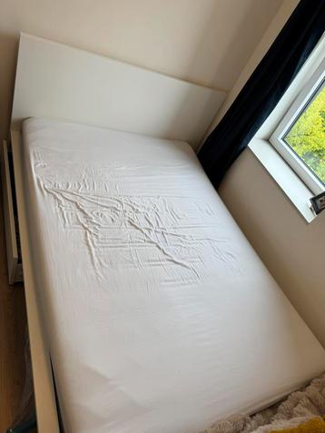 IKEA Malm bed 210 x 155 – met of zonder matras
