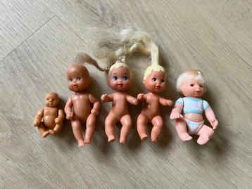 Barbie baby's en Wonder Woman laarzen en zwaard beschikbaar voor biedingen