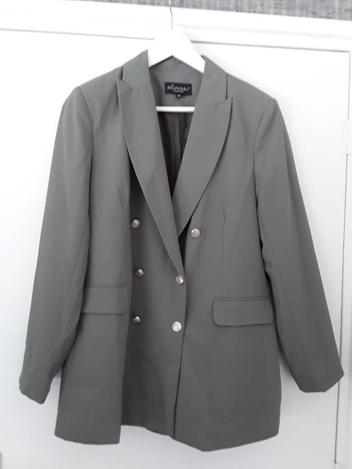Elvira Groen Colbert Met Knopen Maat 40, Kleding | Dames, Jasjes, Kostuums en Pakken, Zo goed als nieuw, Jasje, Maat 38/40 (M)