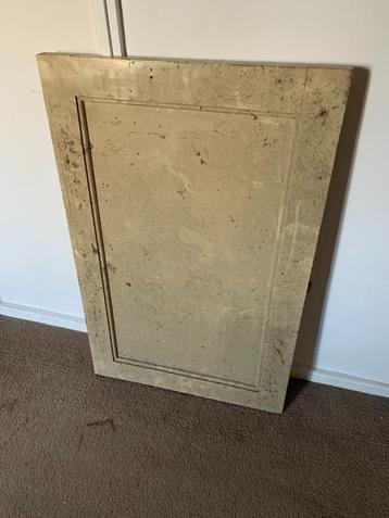 Kastdeur paneeldeur klassiek hout 83 x 54 cm.  beschikbaar voor biedingen