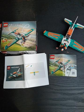 Lego technic 2 in 1 vliegtuig 42117  beschikbaar voor biedingen