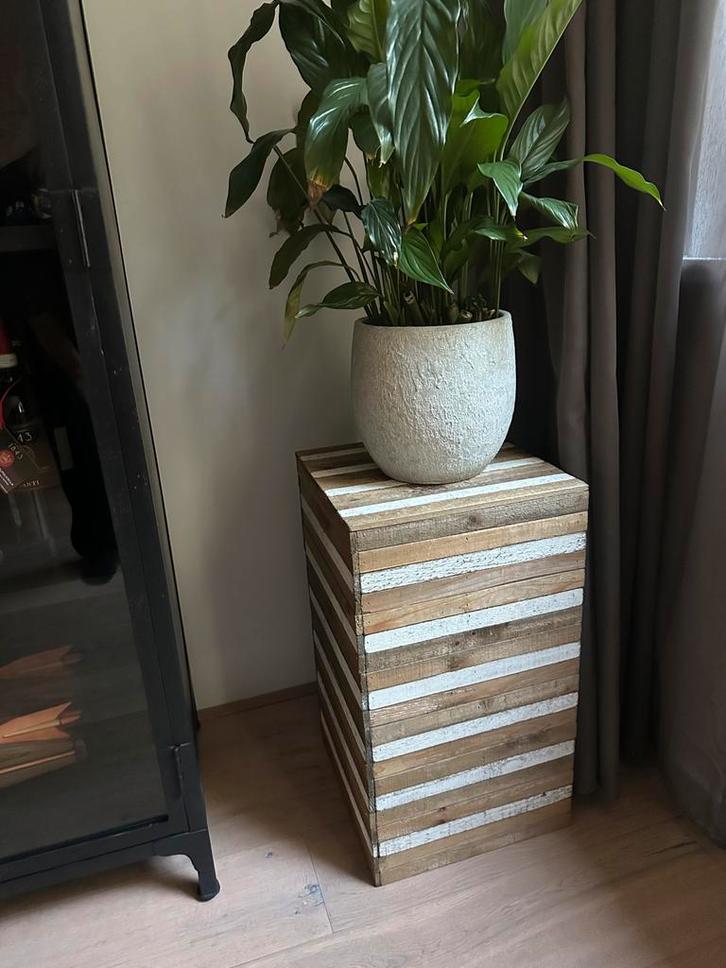 Houten Zuil / Pilaar - Plantenstandaard, Huis en Inrichting, Woonaccessoires | Zuilen en Pilaren, Zo goed als nieuw, Ophalen