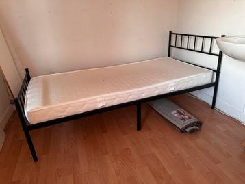 IKEA Bedframe + Matras - Direct Beschikbaar! - afbeelding 2