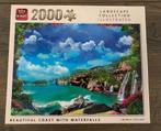 Puzzel 2000, beautiful coast with waterfalls, King, Hobby en Vrije tijd, Denksport en Puzzels, Nieuw, Ophalen of Verzenden, Legpuzzel