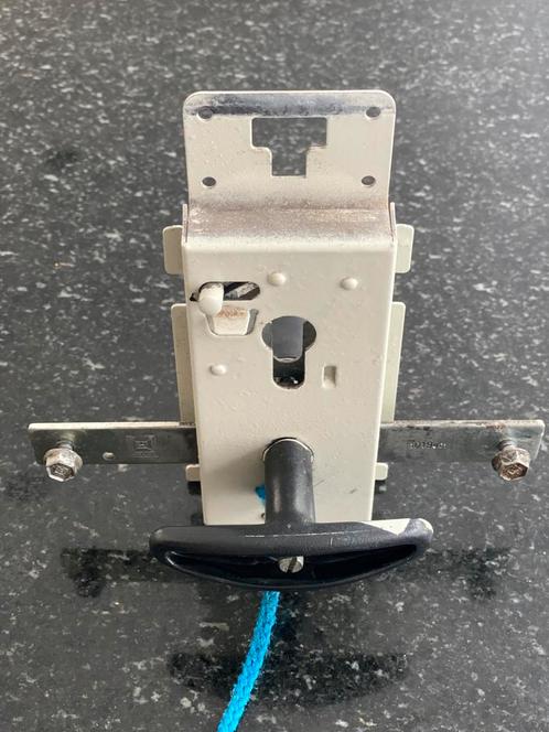 Horman garagedeur slot / kanteldeur slotkast., Doe-het-zelf en Verbouw, Hang- en Sluitwerk, Zo goed als nieuw, Slot, IJzer, Ophalen of Verzenden