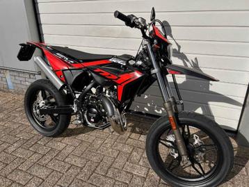 Beta RR 2T 50 Motard E5+ Zwart met 2 jaar fabrieksgarantie beschikbaar voor biedingen