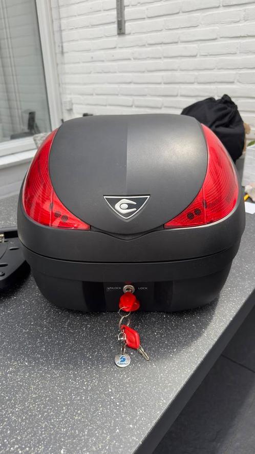 Top scooter koffer groot 50L, Motoren, Accessoires | Koffers en Tassen, Zo goed als nieuw, Ophalen of Verzenden