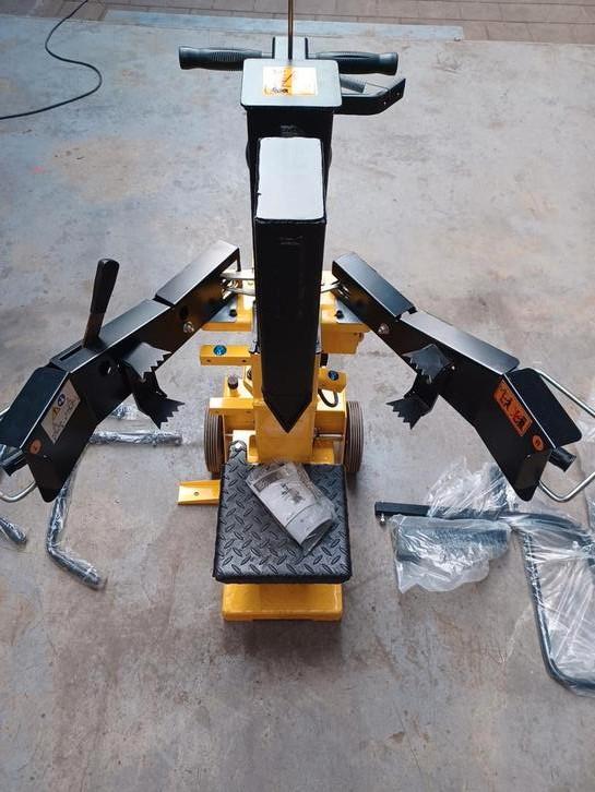 Kloofmachine 12 ton  400 volt  Bamato  duitse machine, Tuin en Terras, Kloofmachines, Zo goed als nieuw, Staand, Elektrisch, Ophalen