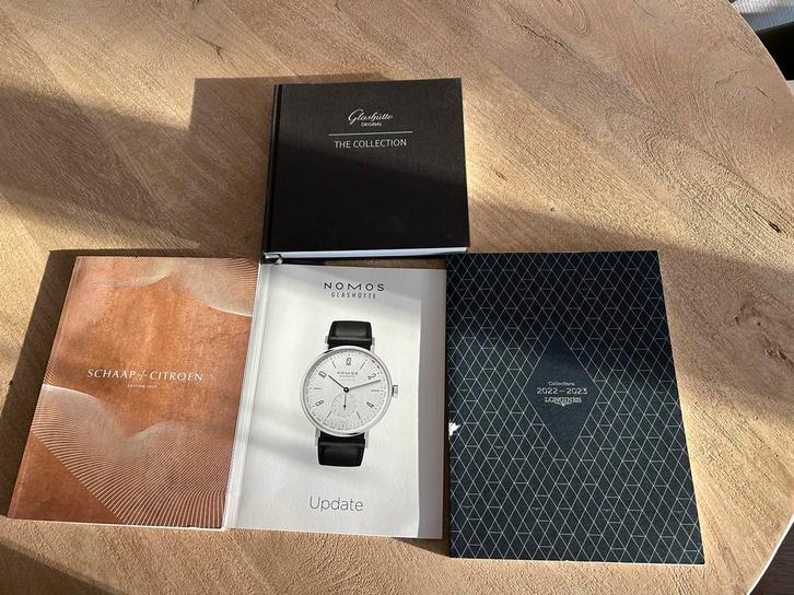 Horlogeboeken Collectie - Glashütte, Nomos, Longines, Boeken, Catalogussen en Folders, Gelezen, Catalogus, Verzenden