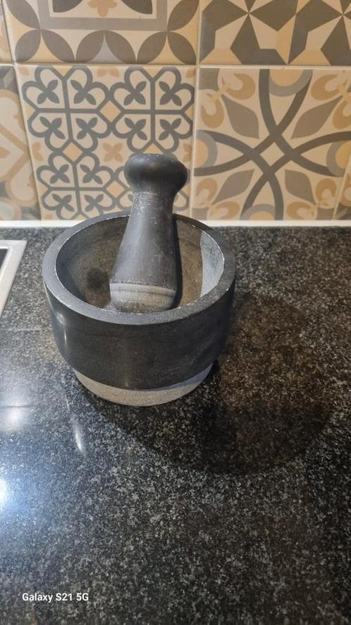 Granieten vijzel met stamper – zo goed als nieuw, Huis en Inrichting, Keuken | Keukenbenodigdheden, Zo goed als nieuw, Ophalen of Verzenden