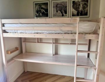 Hoogslaper met bureau deelbaar 90X200 beschikbaar voor biedingen