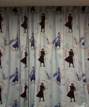 Kindergordijnen (verduisterend) beschikbaar voor biedingen