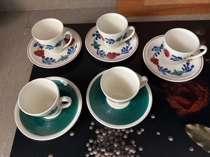 Boerenbont set kopjes met gekleurde schotel Boerenbond, Huis en Inrichting, Keuken | Servies, Gebruikt, Kop(pen) en/of Schotel(s)