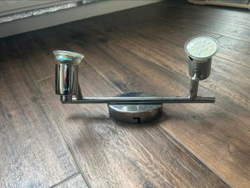 plafondlamp met 2 spots beschikbaar voor biedingen
