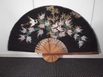 Oude Japanse waaier. Handbeschilderd. beschikbaar voor biedingen