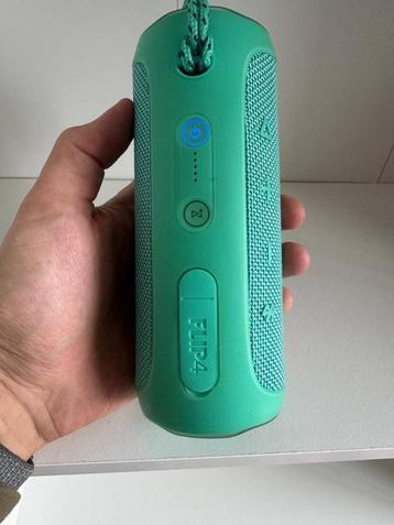 JBL Flip 4 speaker (battery drains quickly ️ + hisses) beschikbaar voor biedingen