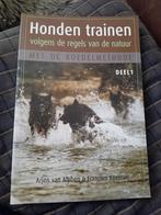 Honden trainen volgens roedelmethode deel 1, Boeken, Ophalen of Verzenden, Nieuw, Honden