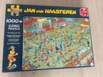 Jan van Haasteren wk vrouwenvoetbal 1000 stukjes, Hobby en Vrije tijd, Denksport en Puzzels, Ophalen of Verzenden, 500 t/m 1500 stukjes