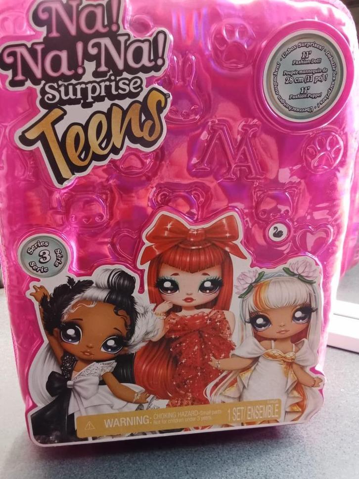 Na!Na!Na! Surprise Teens Pop Odette Lakewood ( zwaan ), Kinderen en Baby's, Speelgoed | Poppen, Nieuw, Overige typen, Ophalen of Verzenden