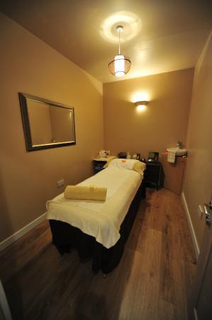 MASSAGE AT YOUR PLACE- Male masseur-, Diensten en Vakmensen, Welzijn | Masseurs en Massagesalons, Bedrijfsmassage, Ontspanningsmassage