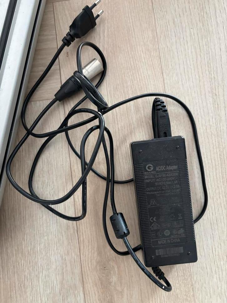 Gazelle E-bike Accu en lader, Fietsen en Brommers, Fietsaccessoires | Fietsaccu's, Gebruikt, Ophalen of Verzenden