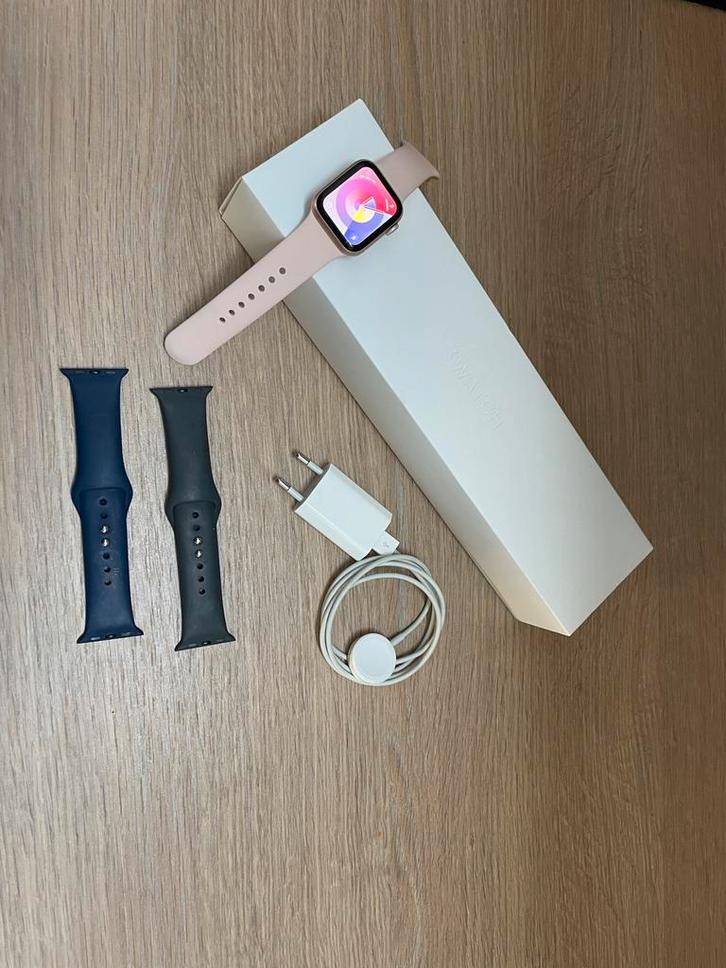Apple watch series 4 roségoud 40 mm, Sieraden, Tassen en Uiterlijk, Smartwatches, Gebruikt, iOS, Roze, Waterdicht, Ophalen of Verzenden