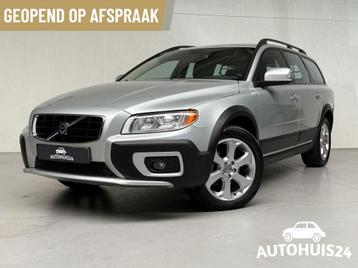 Volvo XC70 2.4 D5 AWD AUT Momentum NL-AUTO YOUNGTIMER TREKHA beschikbaar voor biedingen