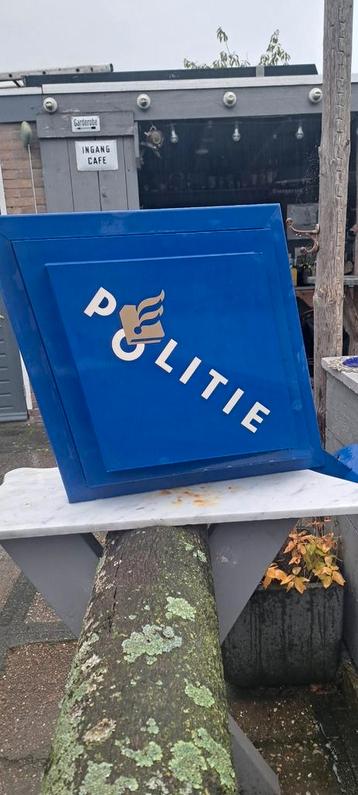 Zeldzaam officieel politie verlicht bord,

inclusief loketbo beschikbaar voor biedingen