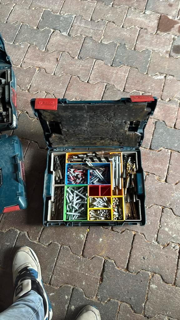 Bosch koffers met kruislijn laser en detectie systeem, Doe-het-zelf en Verbouw, Meetapparatuur, Zo goed als nieuw, Afstand, Ophalen of Verzenden