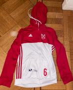 Lohc trainingsjas trainingsjack 38 39 40 maat m adidas rood, Sport en Fitness, Hockey, Ophalen of Verzenden, Zo goed als nieuw
