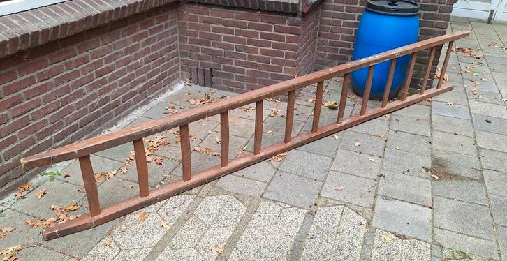 Houten lader, Doe-het-zelf en Verbouw, Ladders en Trappen, Zo goed als nieuw, 2 tot 4 meter, Ophalen
