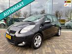 Toyota Yaris 1.3 VVTi automaat Aspiration, Navi, Bluetooth,, Auto's, Toyota, Gebruikt, 4 cilinders, Elektrische ramen, Zwart