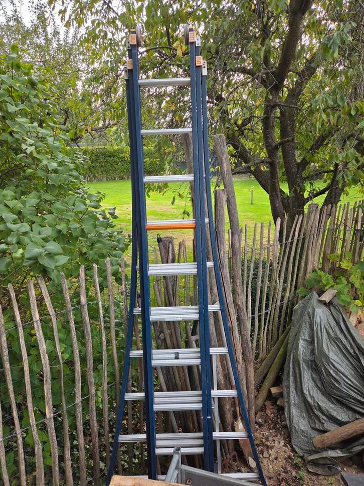 Uitschuifbare Ladder - 2 tot 4 meter. 3 delig aluminium, Doe-het-zelf en Verbouw, Ladders en Trappen, Gebruikt, Ladder, 2 tot 4 meter