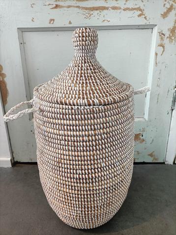 Mand met Deksel | 53 cm hoog | Ibiza stijl | Bohemian stijl  beschikbaar voor biedingen