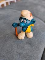 Smurf met gebroken been en mitella , vintage, Verzamelen, Smurfen, Gebruikt, Ophalen of Verzenden, Poppetje, Figuurtje of Knuffel