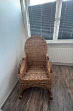 Rotan schommelstoel (Babypark), Ophalen, Zo goed als nieuw, Rotan