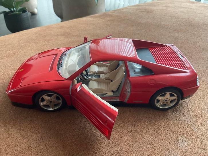 Ferrari 348TB 1989 - Vitrine model verzamelaar, Hobby en Vrije tijd, Modelauto's | 1:18, Zo goed als nieuw, Auto, Ophalen