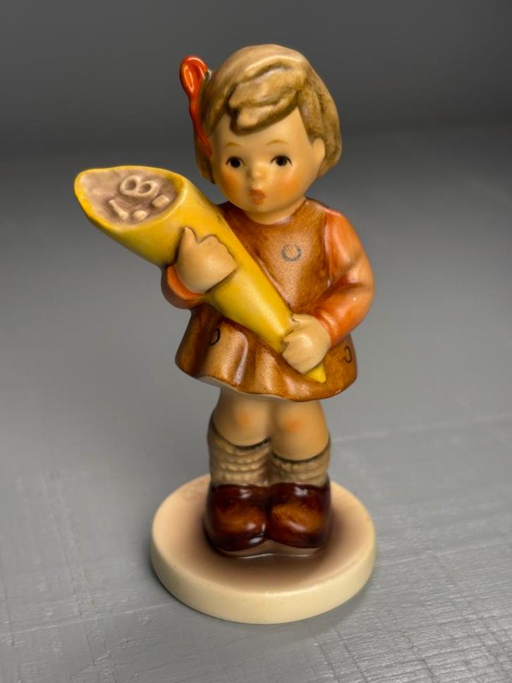 Goebel Hummel beeldje – M.I. Hummel Club 1993/94 – nr. 549, Verzamelen, Beelden en Beeldjes, Zo goed als nieuw, Hummel, Ophalen of Verzenden