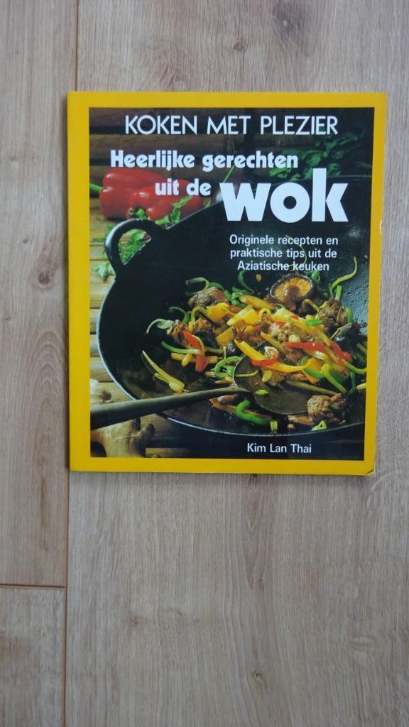 Heerlijke gerechten uit de wok Kim Lan Thai 1992, Boeken, Kookboeken, Zo goed als nieuw, Hoofdgerechten, Azië en Oosters, Ophalen of Verzenden
