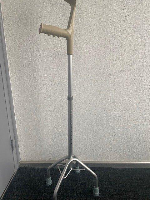 Vierpoot eifel loopstok met onderarmkruk ondersteuning, Diversen, Wandelstokken, Nieuw, Verstelbaar, Ophalen