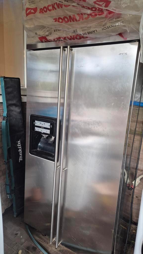 Gratis zsm: Smeg Side-by-Side Koelkast/Vriezer, Witgoed en Apparatuur, Koelkasten en IJskasten, Gebruikt, Met aparte vriezer, 200 liter of meer