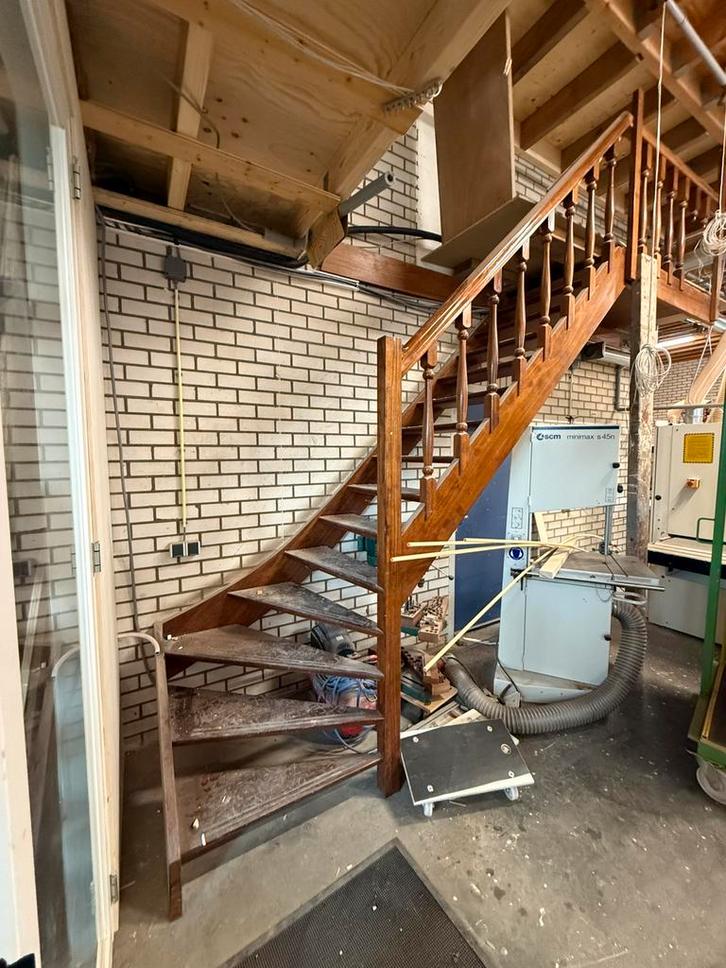 GRATIS trap, Doe-het-zelf en Verbouw, Ladders en Trappen, Gebruikt, Trap, 2 tot 4 meter, Ophalen