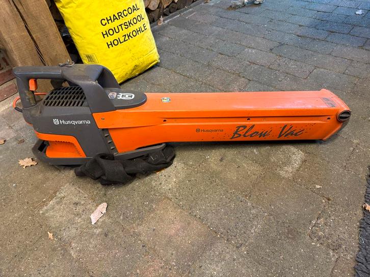 Husqvarna Blower Vac - Bladblazer + Zuiger (Elektrisch), Tuin en Terras, Bladblazers, Gebruikt, Handgedragen, Elektrisch, Met opvangzak
